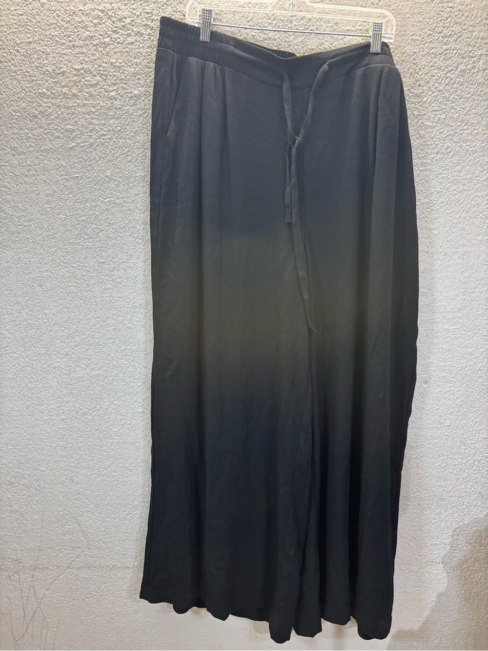 torrid Black Wide-Leg Drawstring Pants - Picture 3 of 8